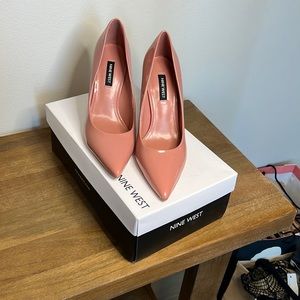 NWT Nine West 6.5 Medium Pink stilettos. Patent shoes.